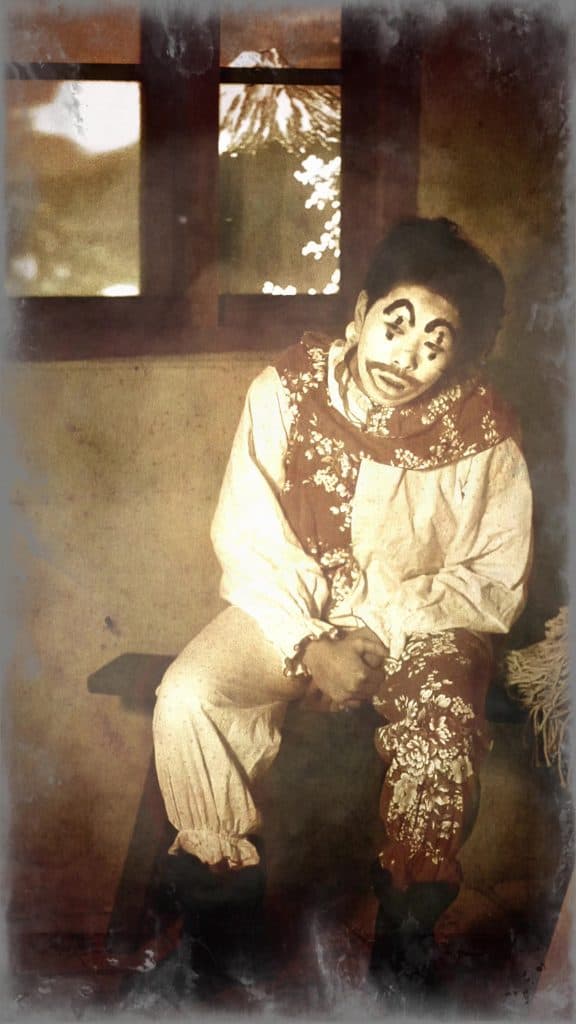 Return (The Sandwich Man) | 回魂記（兒子的大玩偶）