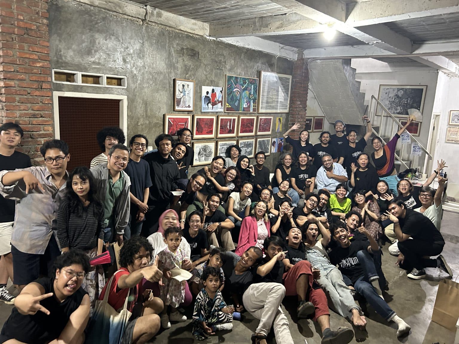 ARKIPEL x Videotage - Special Screenings: ‘(maybe) somewhere to go’ ARKIPEL x Videotage - 特別放映會: ‘(maybe) somewhere to go’