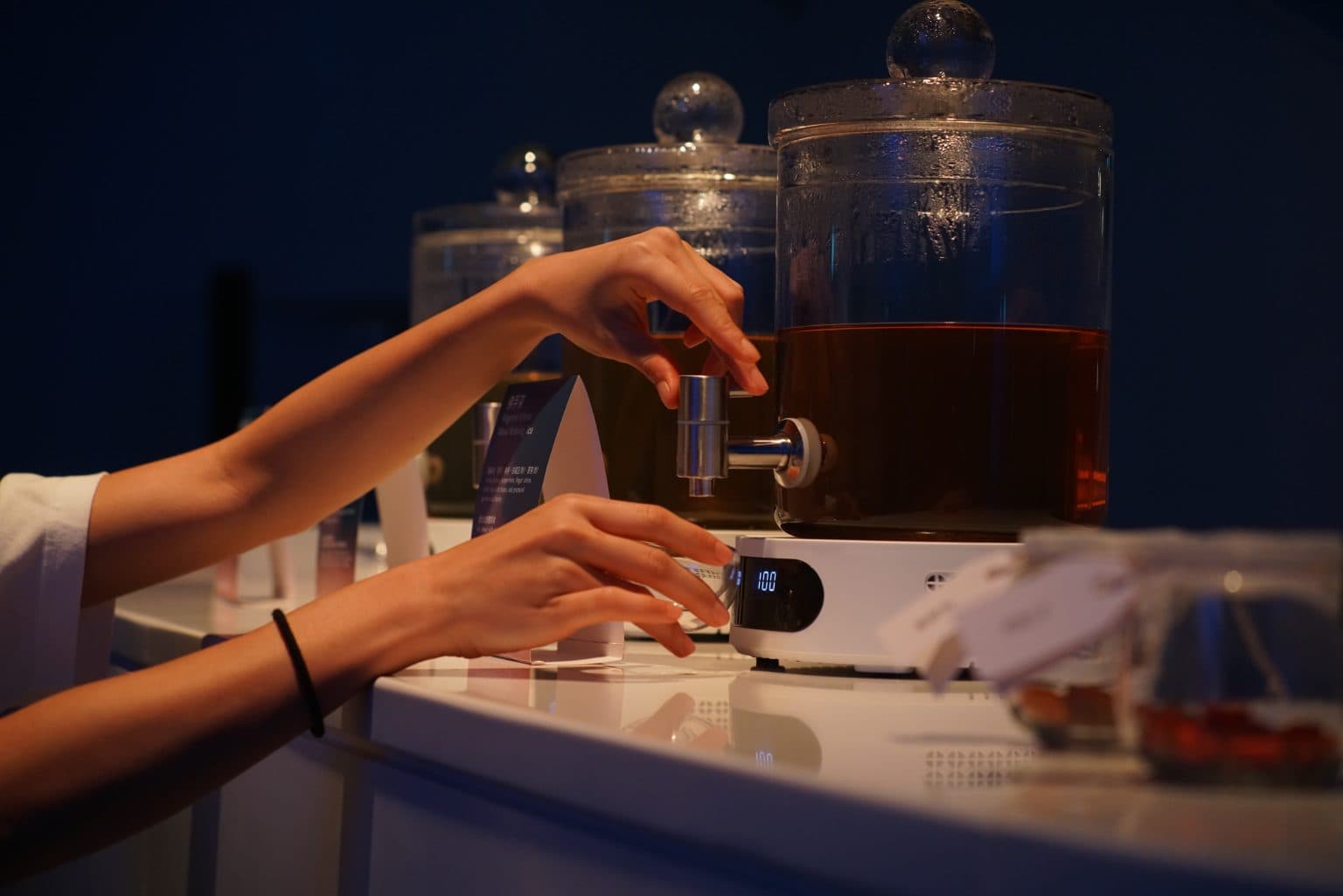 Kingsley Ng x Videotage: Lullabies 伍韶勁 x 錄映太奇：夜未眠