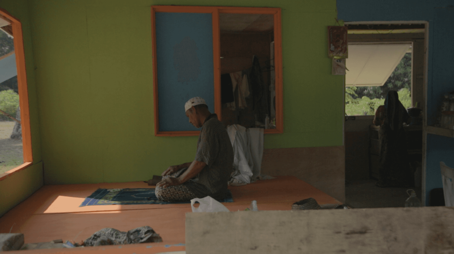 Long Time between Sunsets and Underground Waves 風下之鄉